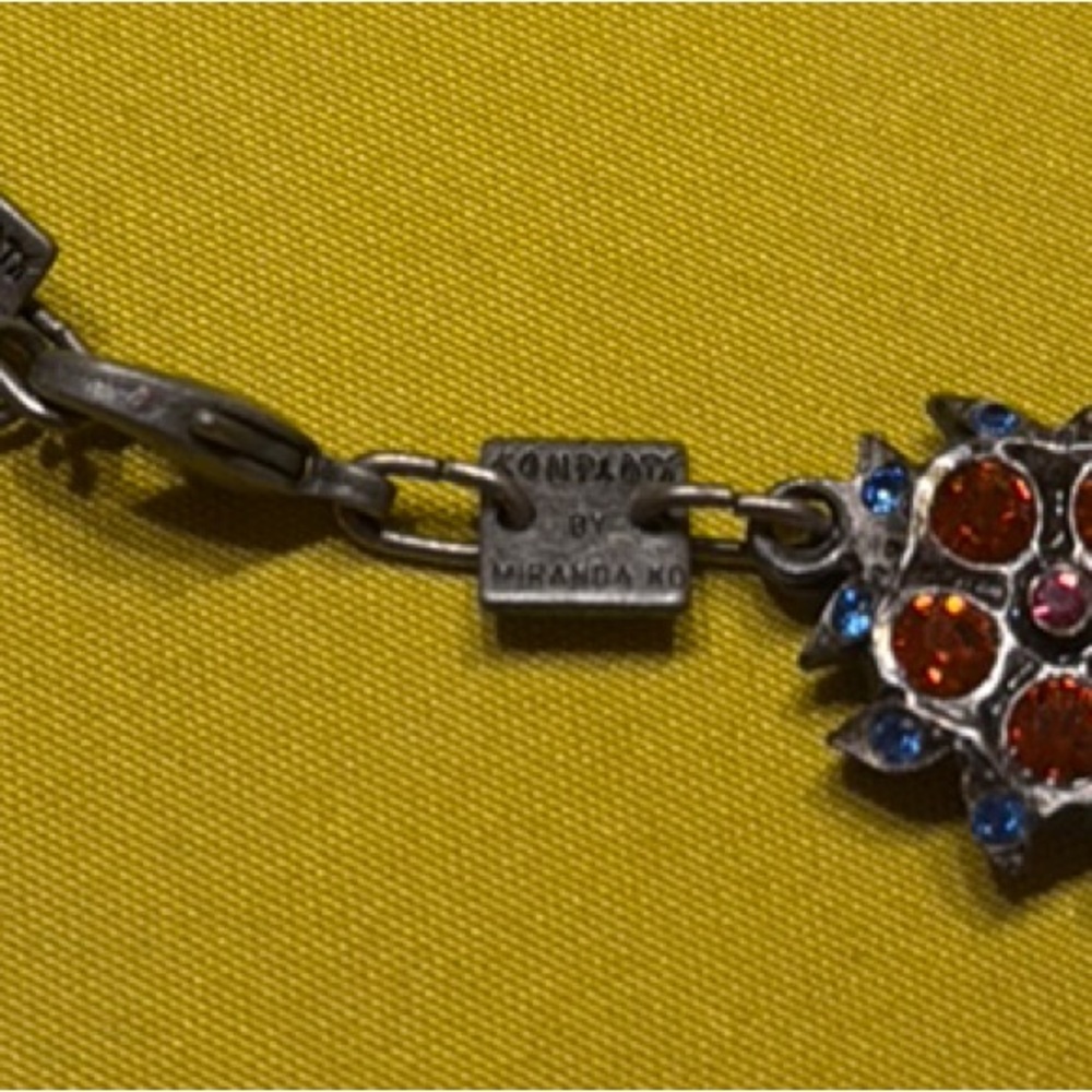 Collier konplott - Picture 3 of 3